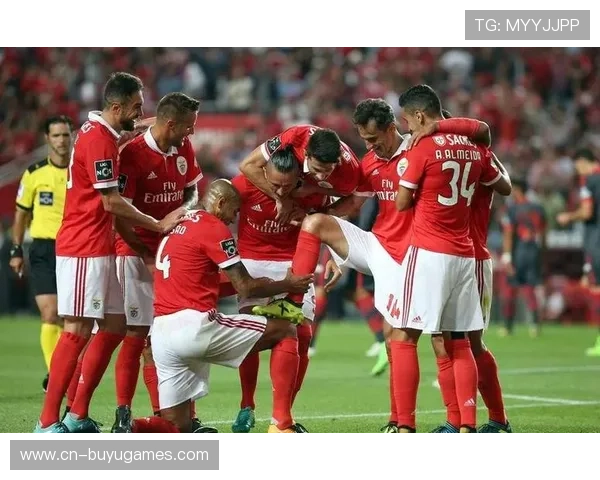 费内巴切遗憾止步附加赛 本菲卡强势晋级展现欧战实力 费内巴切遗憾止步附加赛 本菲卡强势晋级展现欧战实力